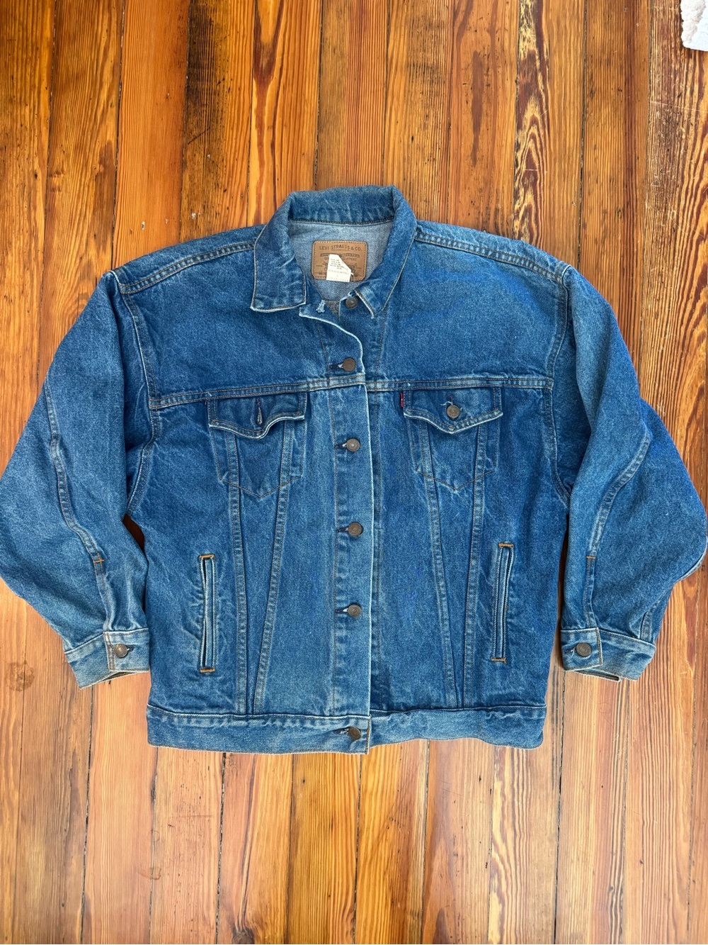 Vintage Levi’s women’s Jean trucker jacket made in USA